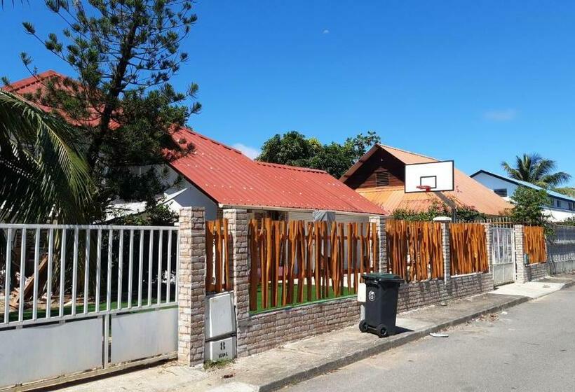 Studio Pour 2 Personnes Dans Une Villa Au Bord De Mer A Kourou