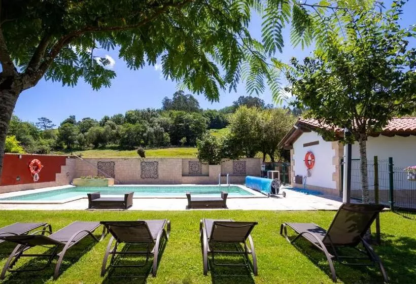 Apartamentos Los Edules