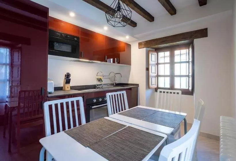 Apartamentos Los Edules