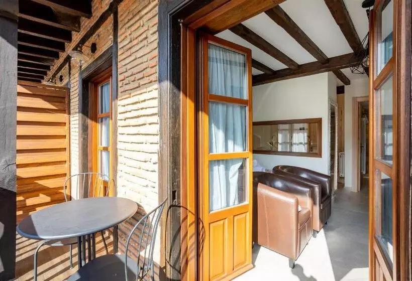 Apartamentos Los Edules