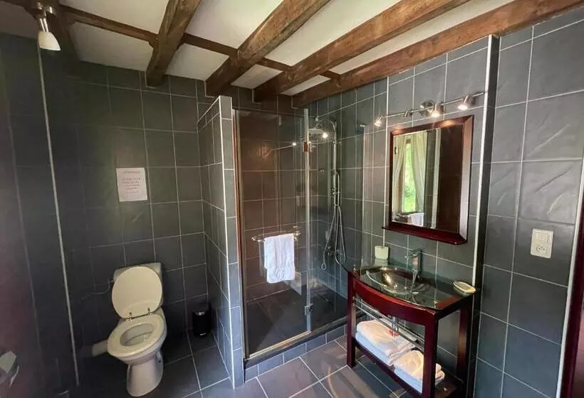 Aamiaismajoitus (B&B) Domaine La Tour