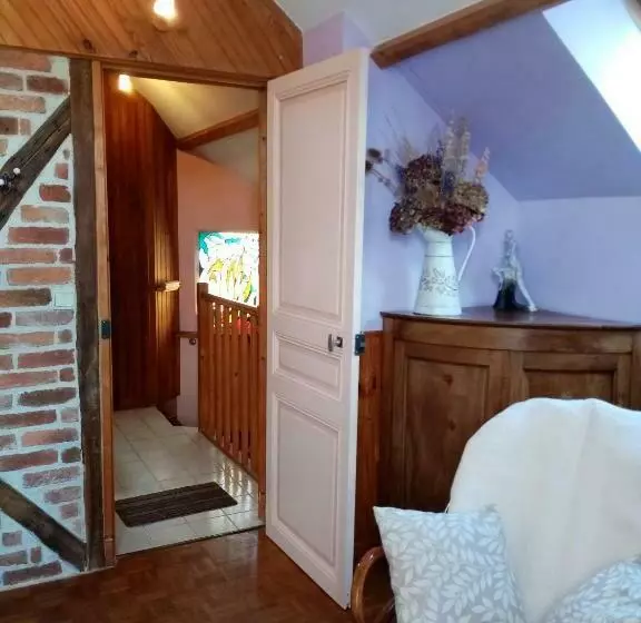 Aamiaismajoitus (B&B) Désert Et Bocage