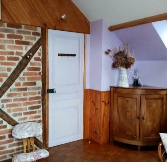 Aamiaismajoitus (B&B) Désert Et Bocage