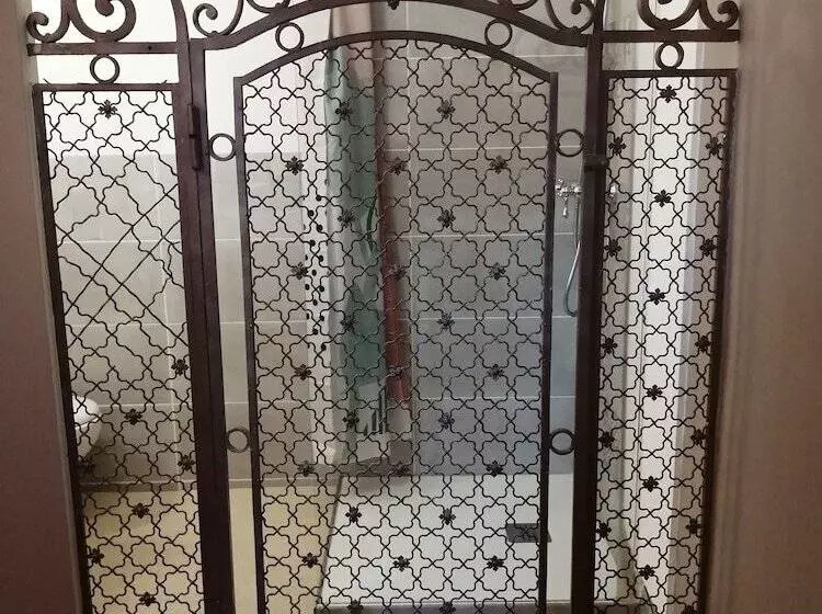 Aamiaismajoitus (B&B) La Belle Dame