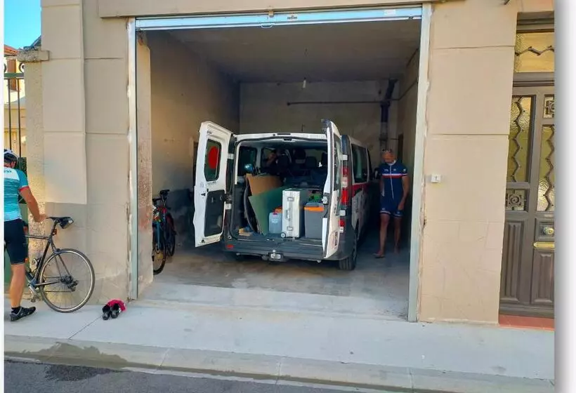 Aamiaismajoitus (B&B) La Belle Dame