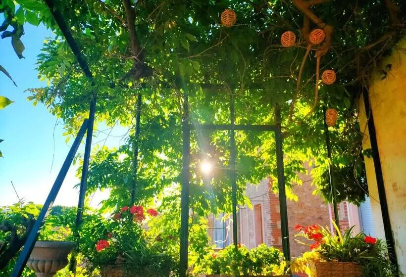 Aamiaismajoitus (B&B) La Belle Dame