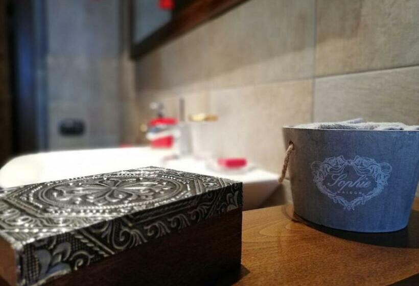 Отель Agriturismo La Lampada Di Atena