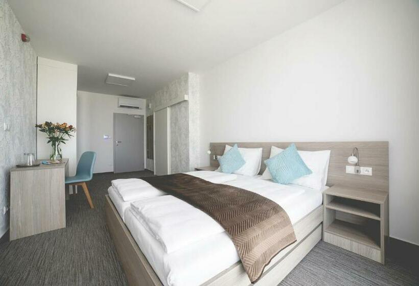 Отель Hendi Centrum