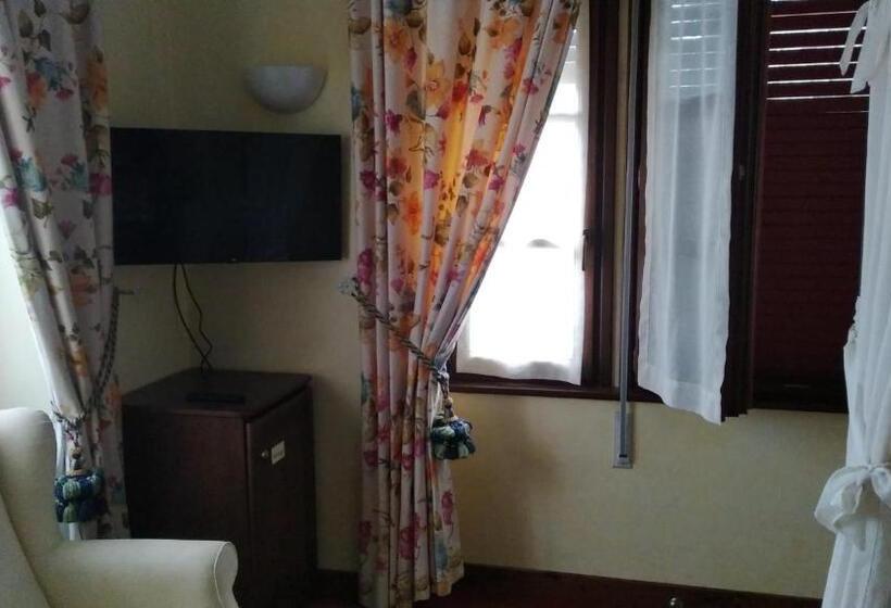 فندق Palacete Real