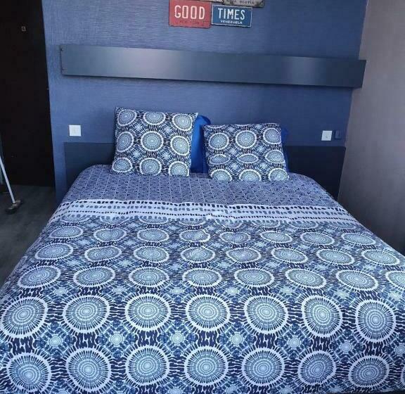 بنسيون Caveau Du Rond Point