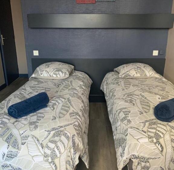 بنسيون Caveau Du Rond Point