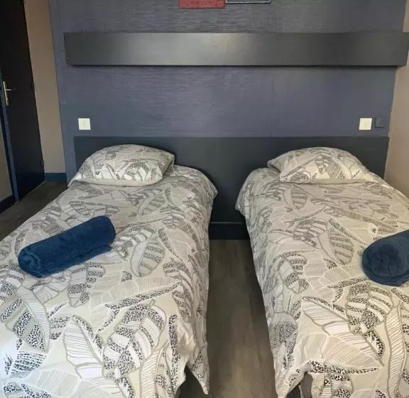 Majatalo Caveau Du Rond Point