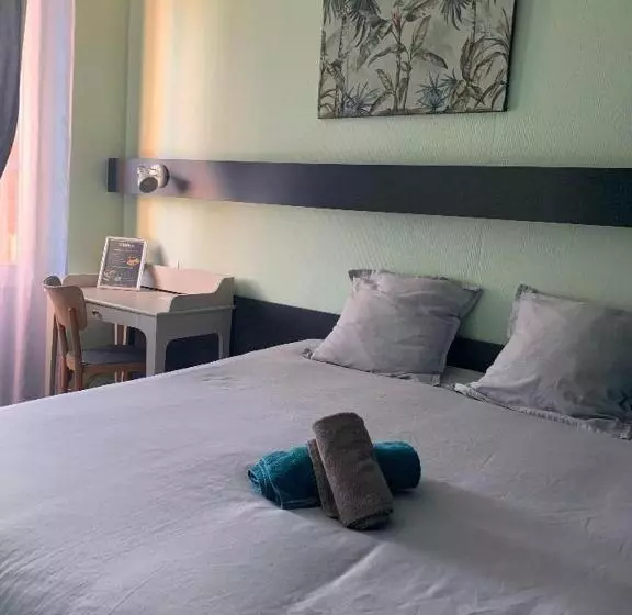 Majatalo Caveau Du Rond Point