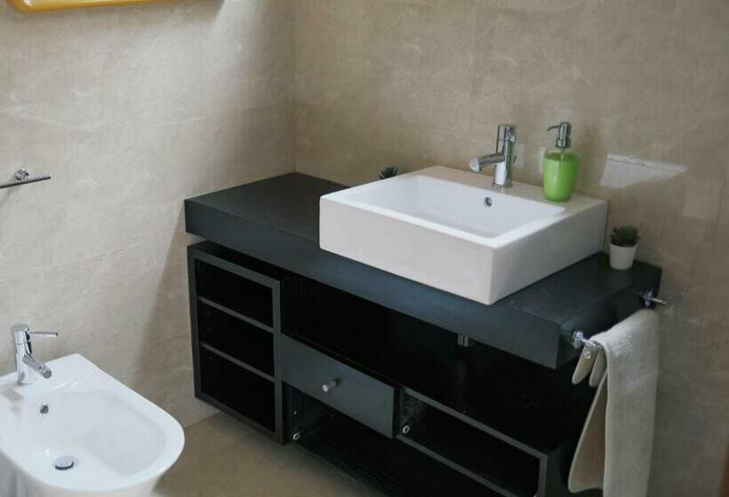 بنسيون Hostel Mindelo