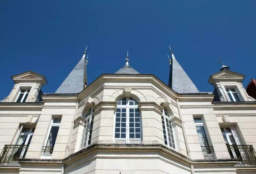 تختخواب و صبحانه Château D Escurat