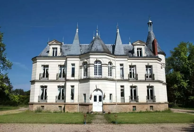 تختخواب و صبحانه Château D Escurat
