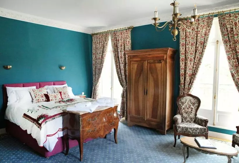 تختخواب و صبحانه Château D Escurat