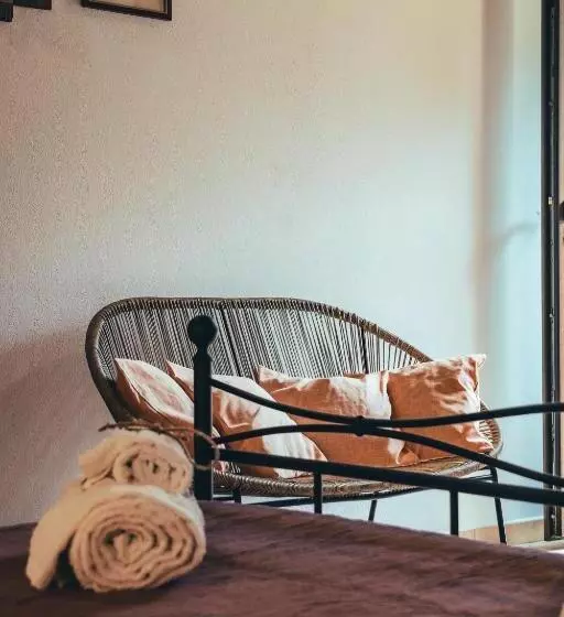 Aamiaismajoitus (B&B) Funtana E Mari