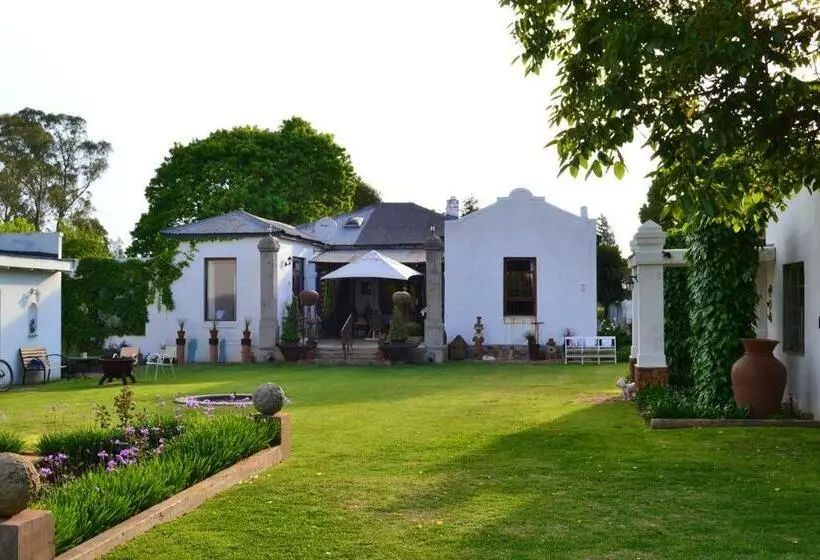 Aamiaismajoitus (B&B) The Gables Guest House