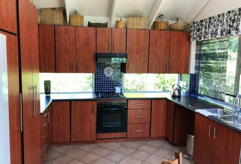 ベッドアンドブレックファースト The Gables Guest House