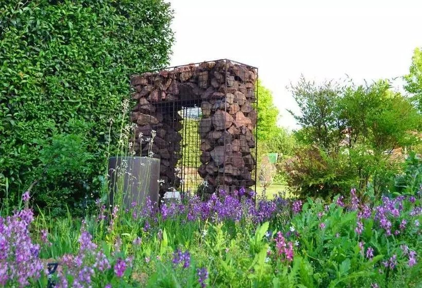 Aamiaismajoitus (B&B) The Gables Guest House