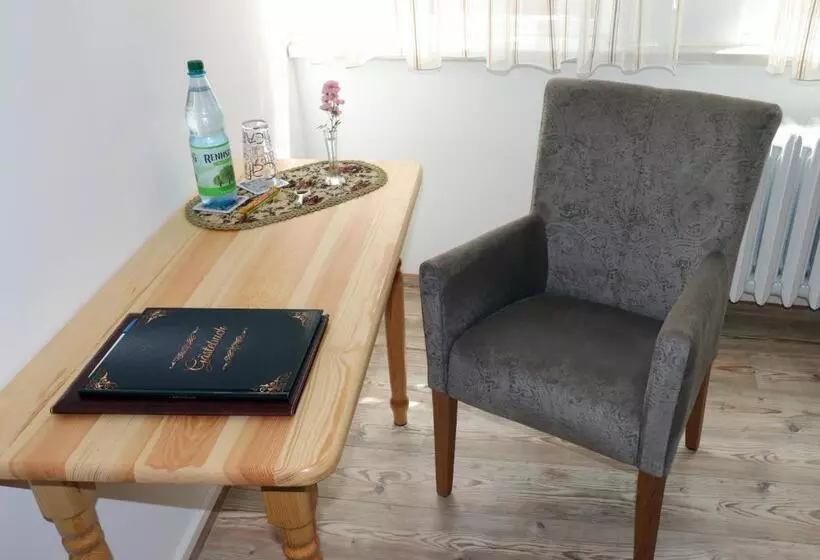 Majatalo Gästezimmer Zum Rotem Karpfen