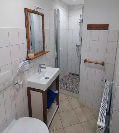 Majatalo Gästezimmer Zum Rotem Karpfen