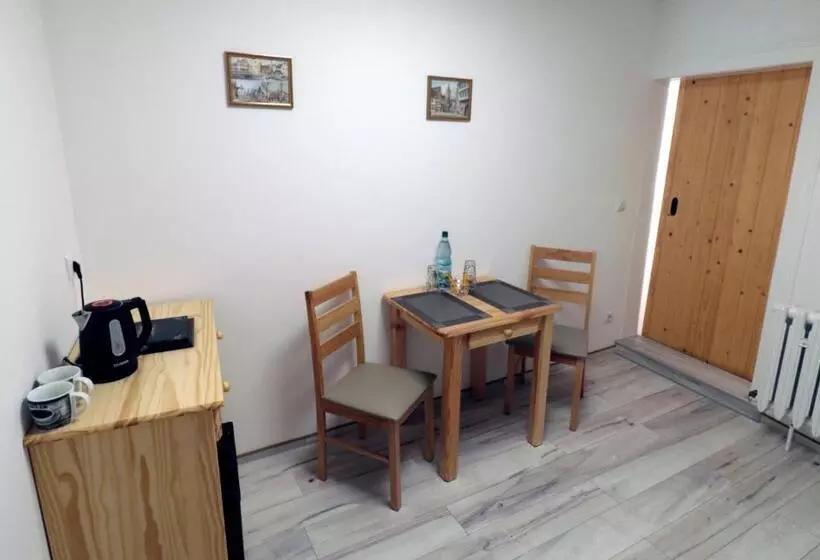 Majatalo Gästezimmer Zum Rotem Karpfen