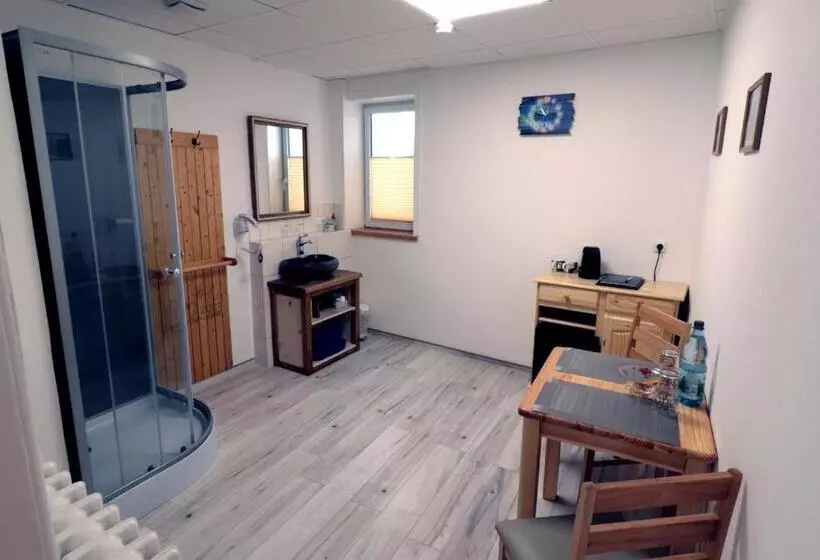 Majatalo Gästezimmer Zum Rotem Karpfen