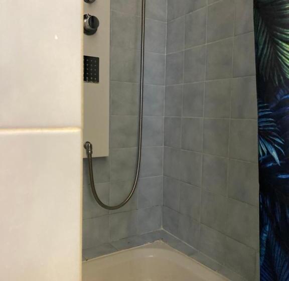 פנסיון Les Magnolias