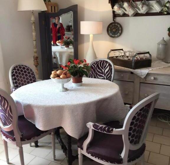 פנסיון Les Magnolias