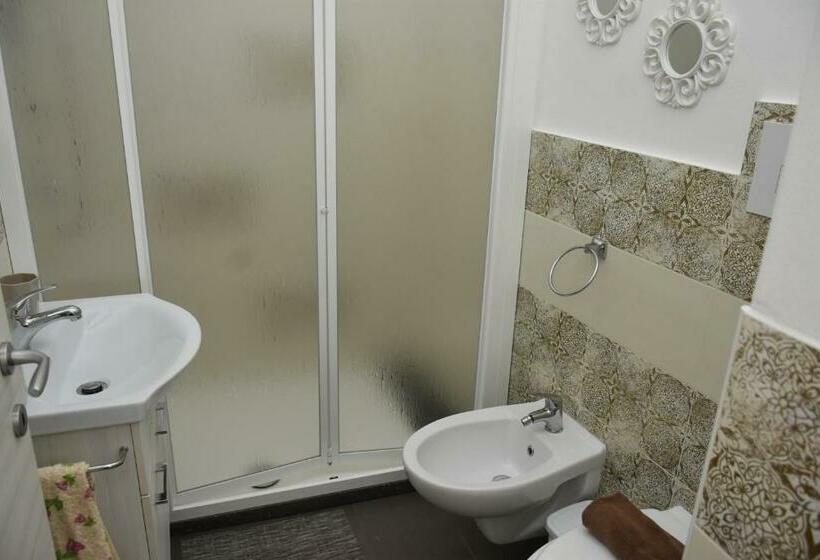 פנסיון Marina Bay