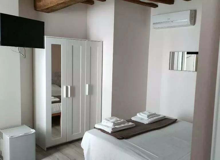 پانسیون Residenza Borgo Guazzo