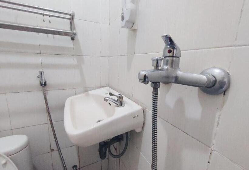 Пансион Superstar Residence Tomohon Redpartner