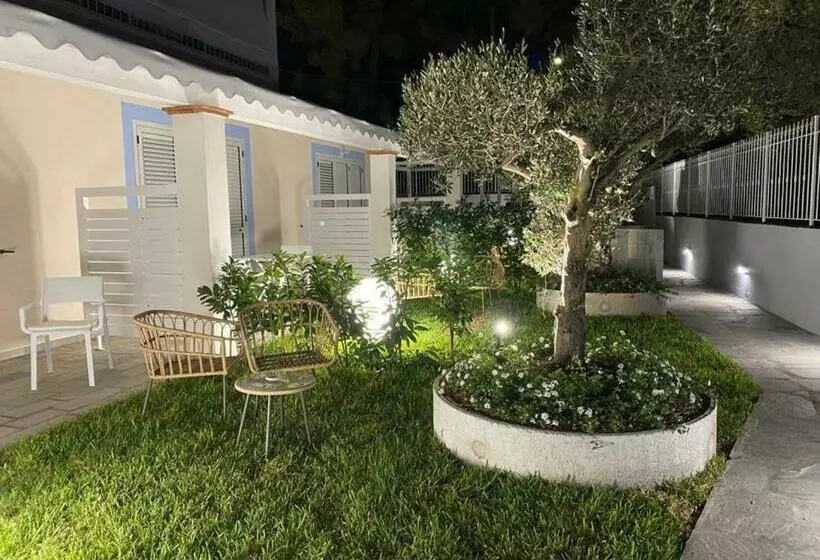 Aamiaismajoitus (B&B) 4essences Boutique Rooms