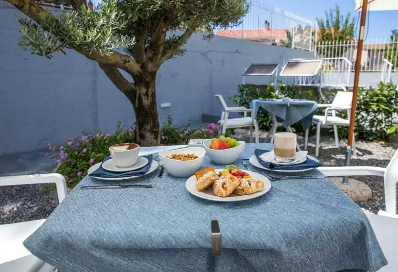 Aamiaismajoitus (B&B) 4essences Boutique Rooms