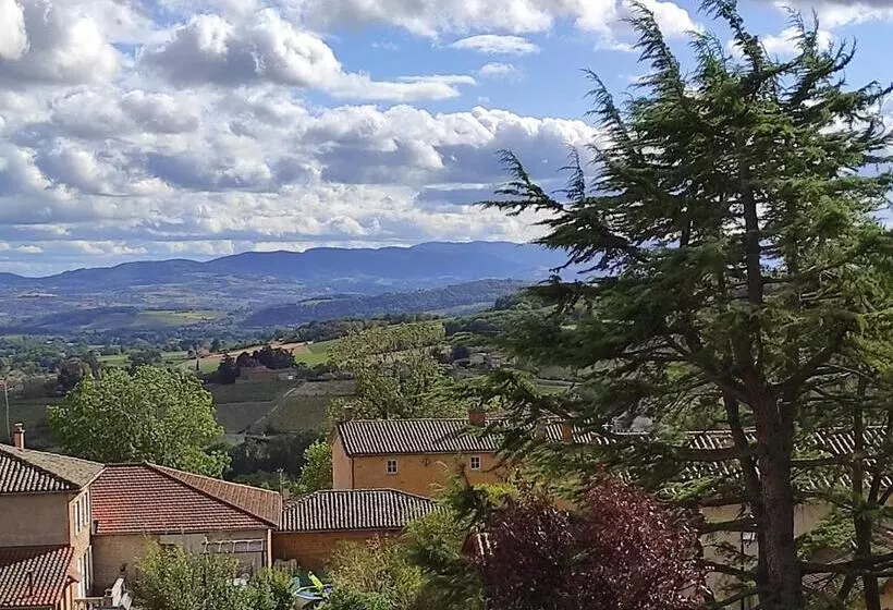 Aamiaismajoitus (B&B) Appartement Bagnols   Les Meublés Des Pierres Dorées