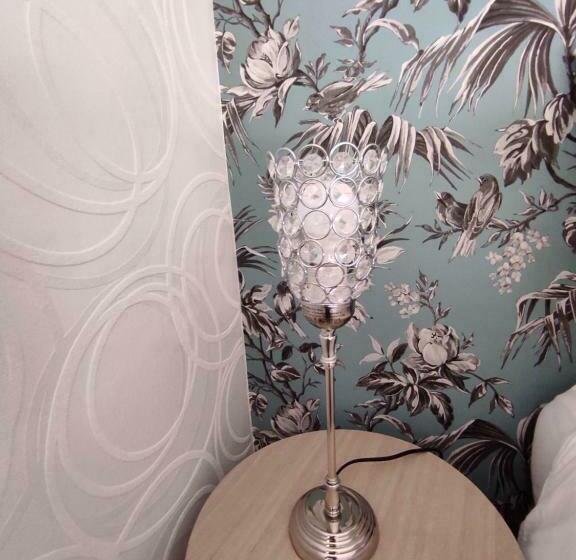 مبيت وإفطار Appartement Bagnols   Les Meublés Des Pierres Dorées