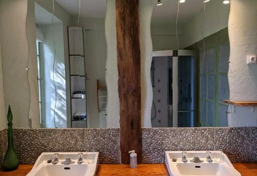 ベッドアンドブレックファースト La Caminada Vielha