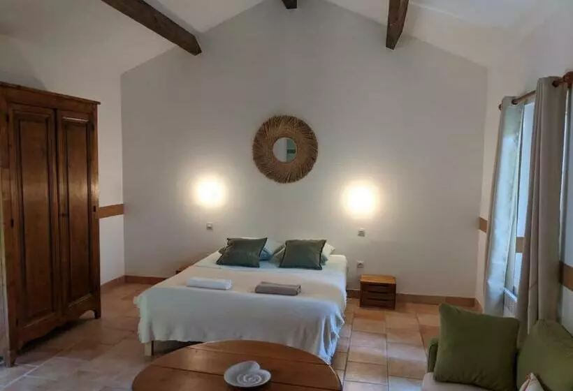 ベッドアンドブレックファースト La Pampa En Provence   Les Suites Privatives