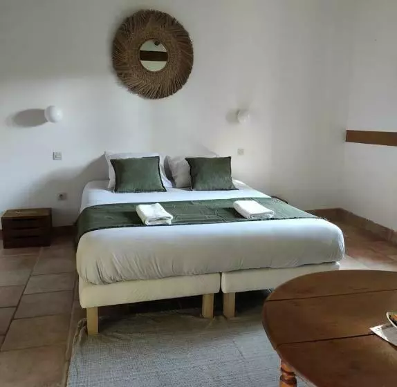 ベッドアンドブレックファースト La Pampa En Provence   Les Suites Privatives