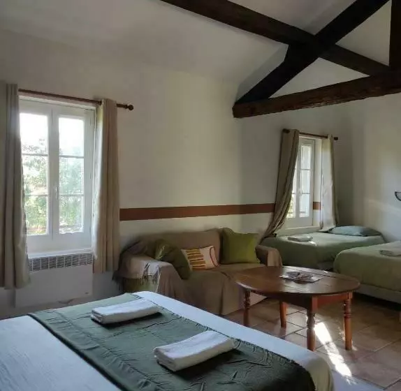 ベッドアンドブレックファースト La Pampa En Provence   Les Suites Privatives
