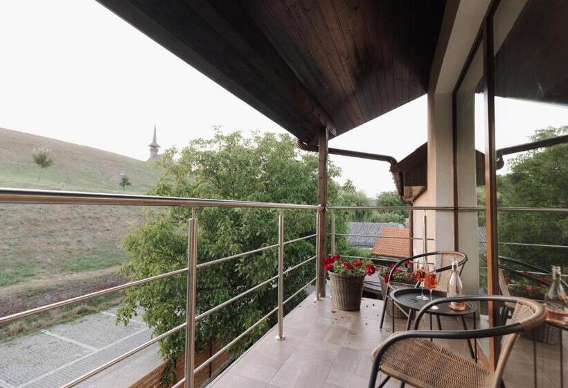 پانسیون The Corner50