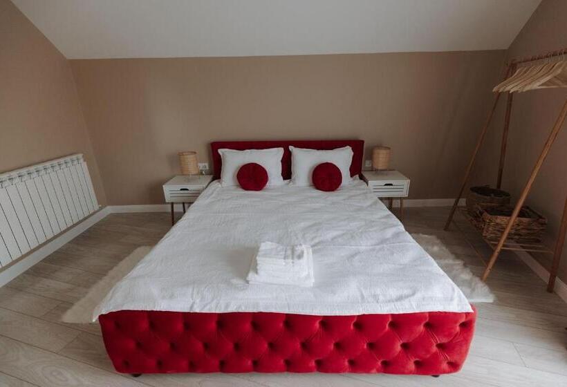 پانسیون The Corner50