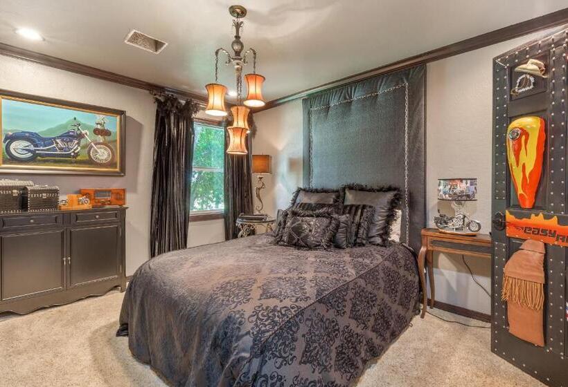 مبيت وإفطار The Funky Monkey Inn