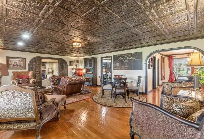 Aamiaismajoitus (B&B) The Funky Monkey Inn