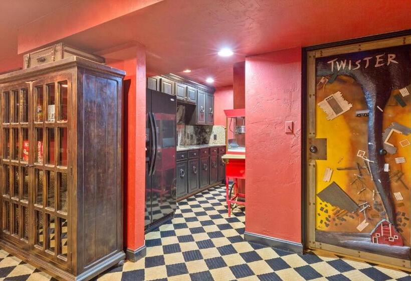 مبيت وإفطار The Funky Monkey Inn