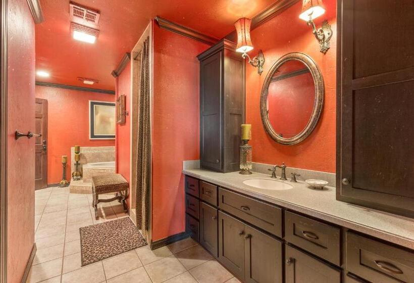 مبيت وإفطار The Funky Monkey Inn