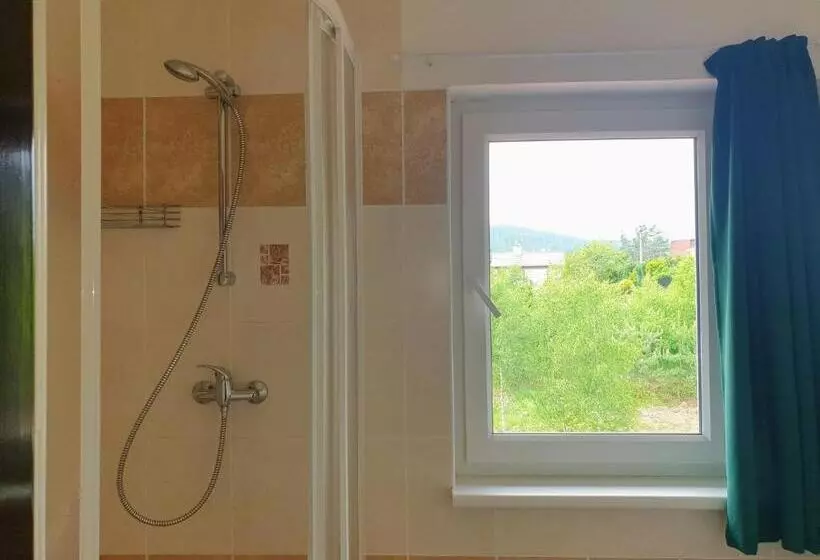 Hotelli Penzion Lumis