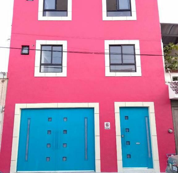 پانسیون Casa Republik